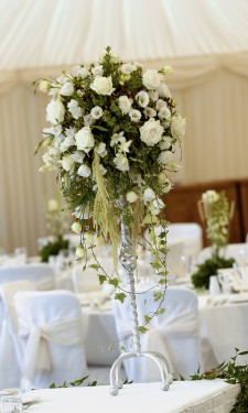 Round arrangement on a candlestick